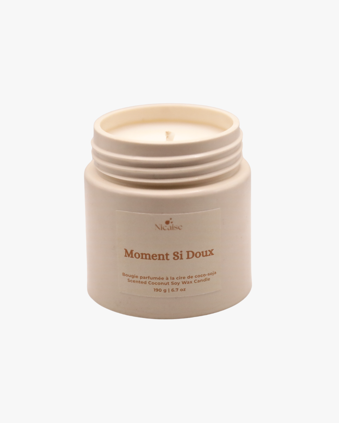 Bougie parfumée Nicaise « Moment Si Doux » en pot blanc, 190 g, sur fond blanc.